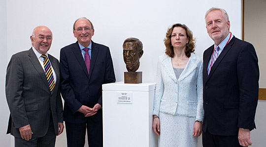 The Ceann Comhairle, Seán Barrett, TD, with Ruairí Quinn, TD, Hana Mottlová, Czech Ambassador to Ireland and Bill Shipsey, Art for Amnesty © Lensman