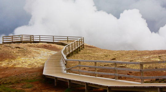 Iceland Walkway © Leah Leslie