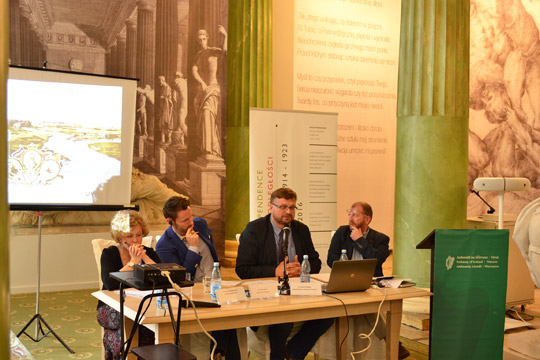 Dr. Katarzyna Sierakowska (Polish Academy of Sciences), Dr. Edward Madigan (Royal Holloway, University of London), Dr. Piotr Szlanta (University of Warsaw) and Prof. Jerzy Kochanowski (University of Warsaw) discussing Polish and Irish experiences of WWI