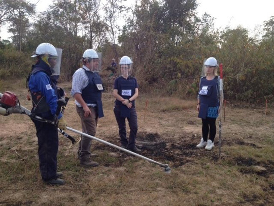 Head of Development at the Embassy, Ms Nuala O’Brien, visits the HALO Trust’s operations in Otdar Meanchey province to see first-hand the work on mine clearance that Irish Aid supports in Cambodia. 