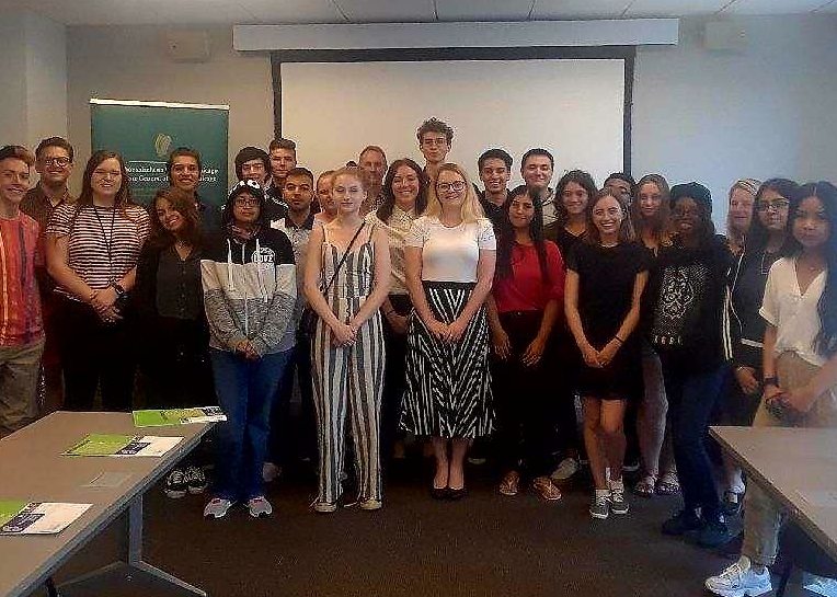 DePaul University PoliSci Students Visit the Consulate during Discover Chicago Immersion Week