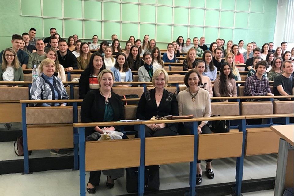 Ambassador Ó Riain gave a lecture at the University of Economics in Bratislava